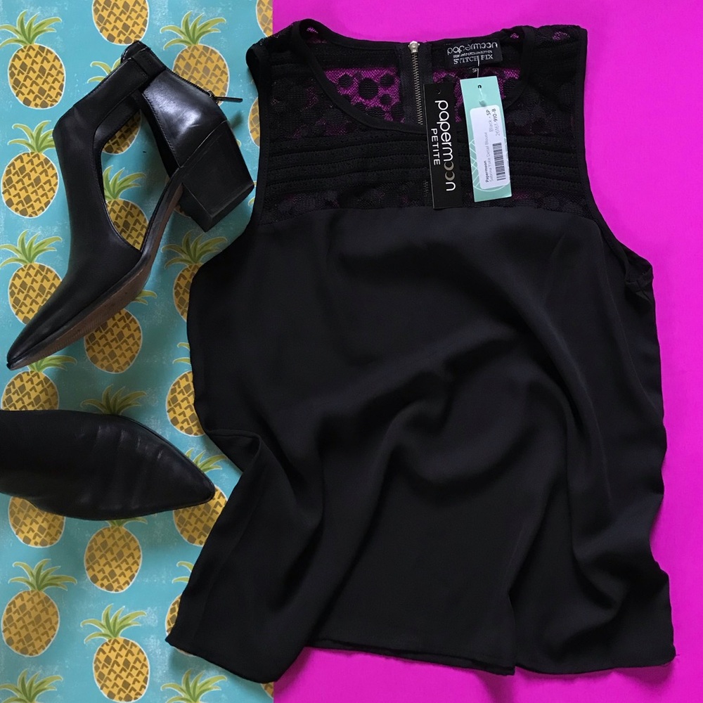 💖NWT💖 Lace yoke blouse